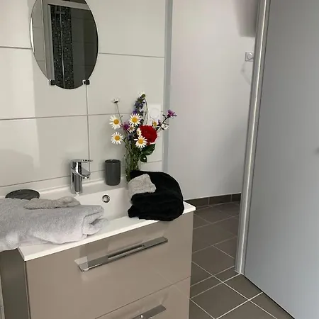 בית נופש Du Sabotier Saint-Bonnet-pres-Orcival