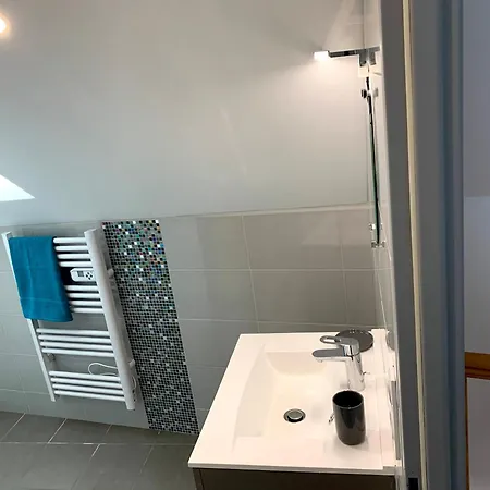 בית נופש Du Sabotier Saint-Bonnet-pres-Orcival